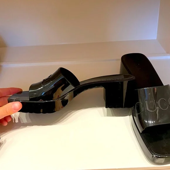 Gucci | Shoes | Black Gucci Womans Rubber Slide Sandal 65  display picture 3